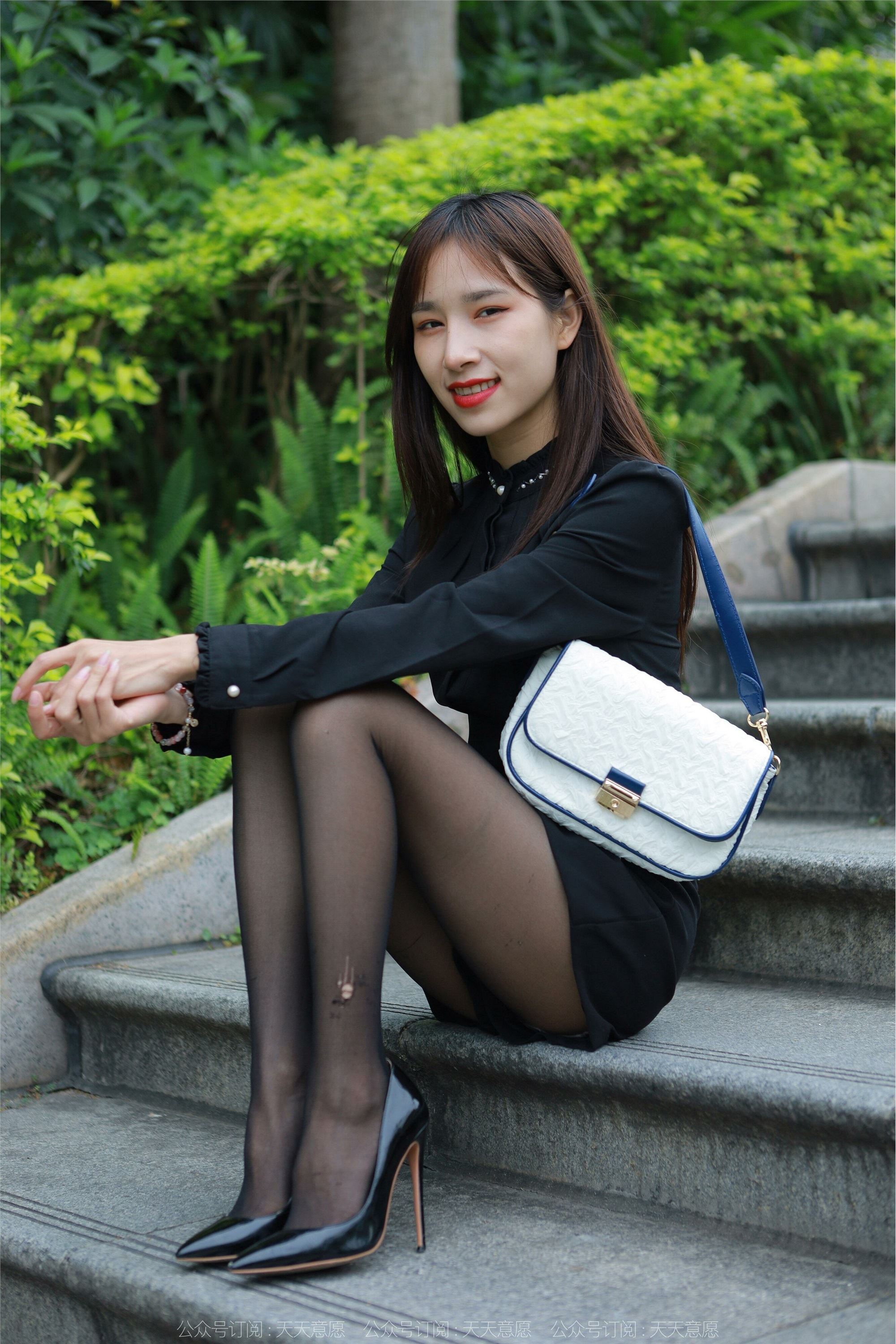 IESS异思趣向  2022.05.25 丝享家 1098：美子《红唇黑丝》